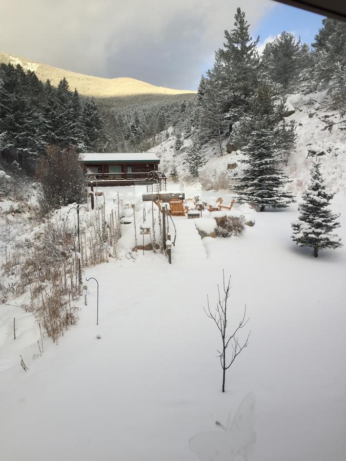 Two Bears Inn Bed & Breakfast Ред-Лодж Екстер'єр фото