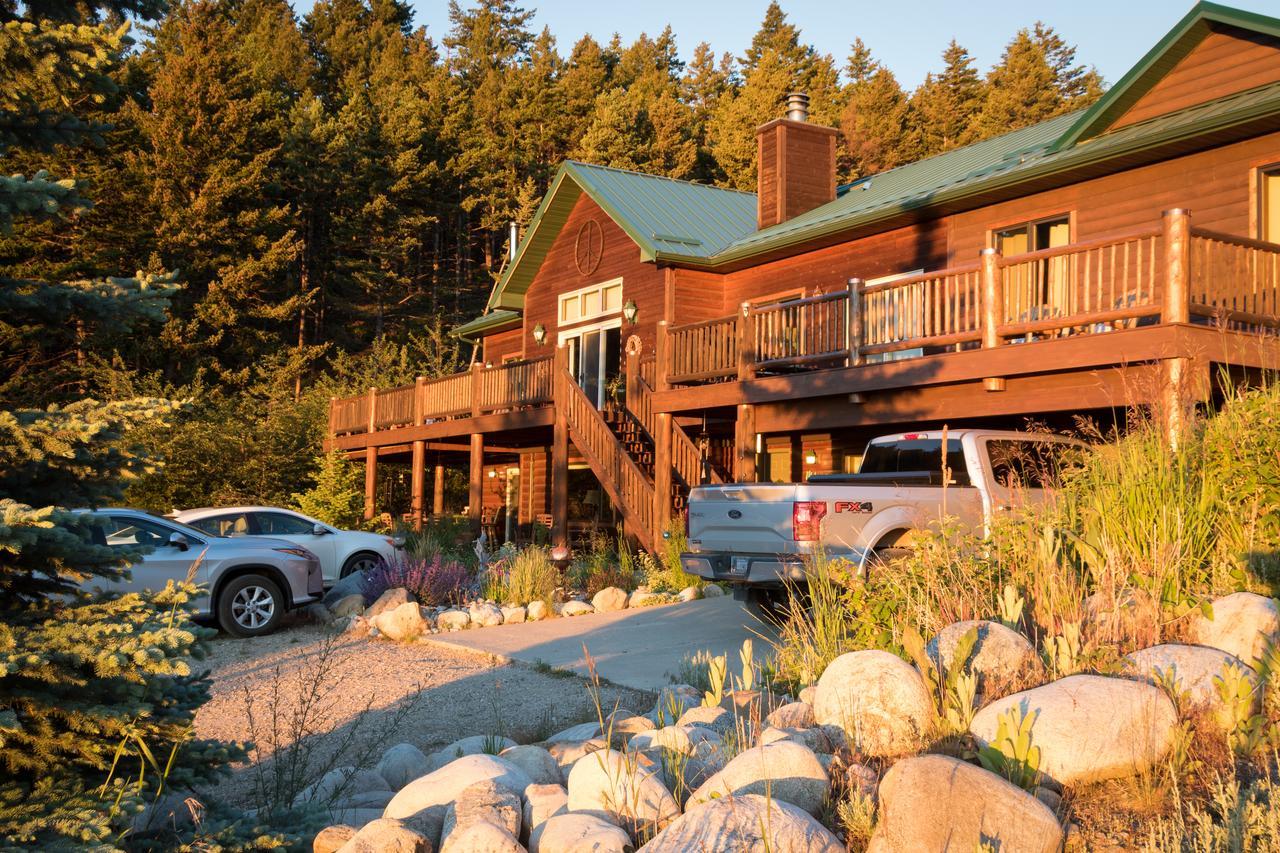 Two Bears Inn Bed & Breakfast Ред-Лодж Екстер'єр фото