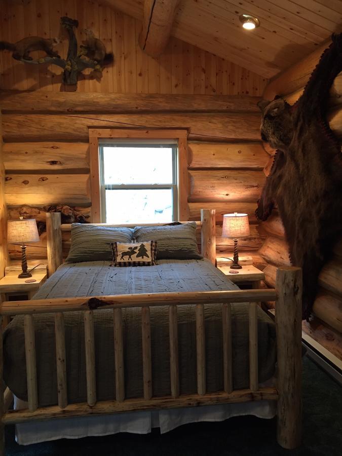 Two Bears Inn Bed & Breakfast Ред-Лодж Екстер'єр фото